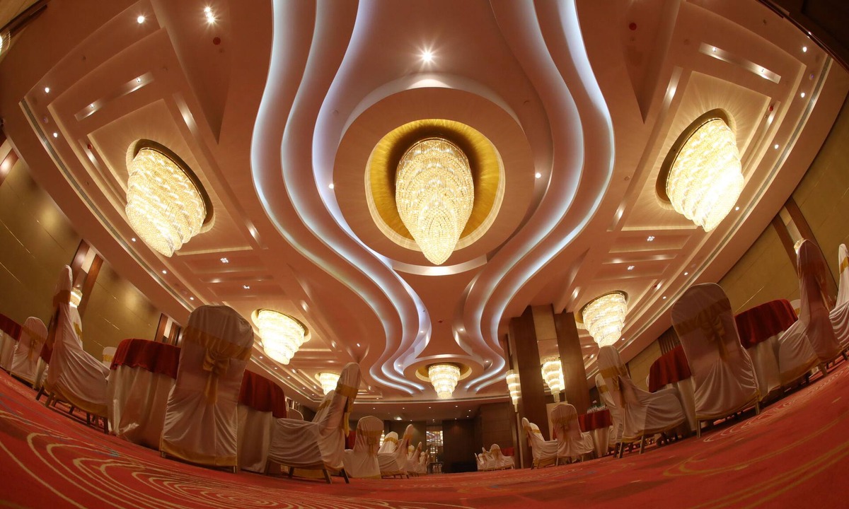 Navalur Hotel | Regenta Central RS - Chennai