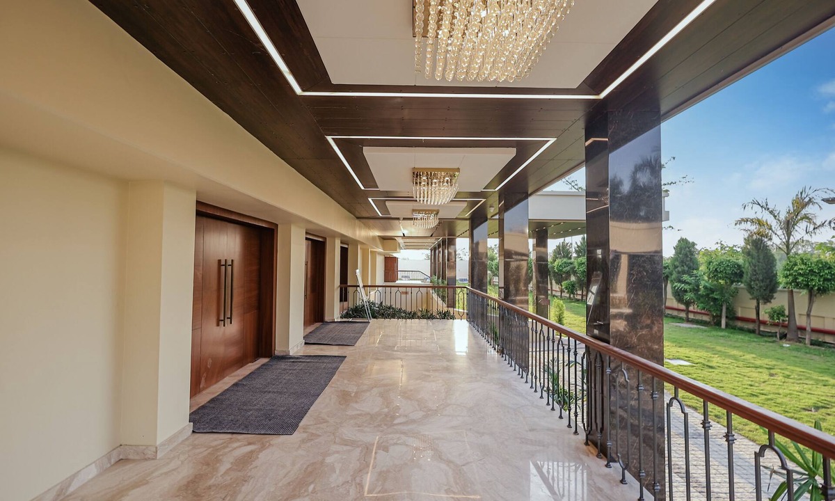 Dehradun Hotel | Regenta Dehradun by Royal Orchid Hotels Limited