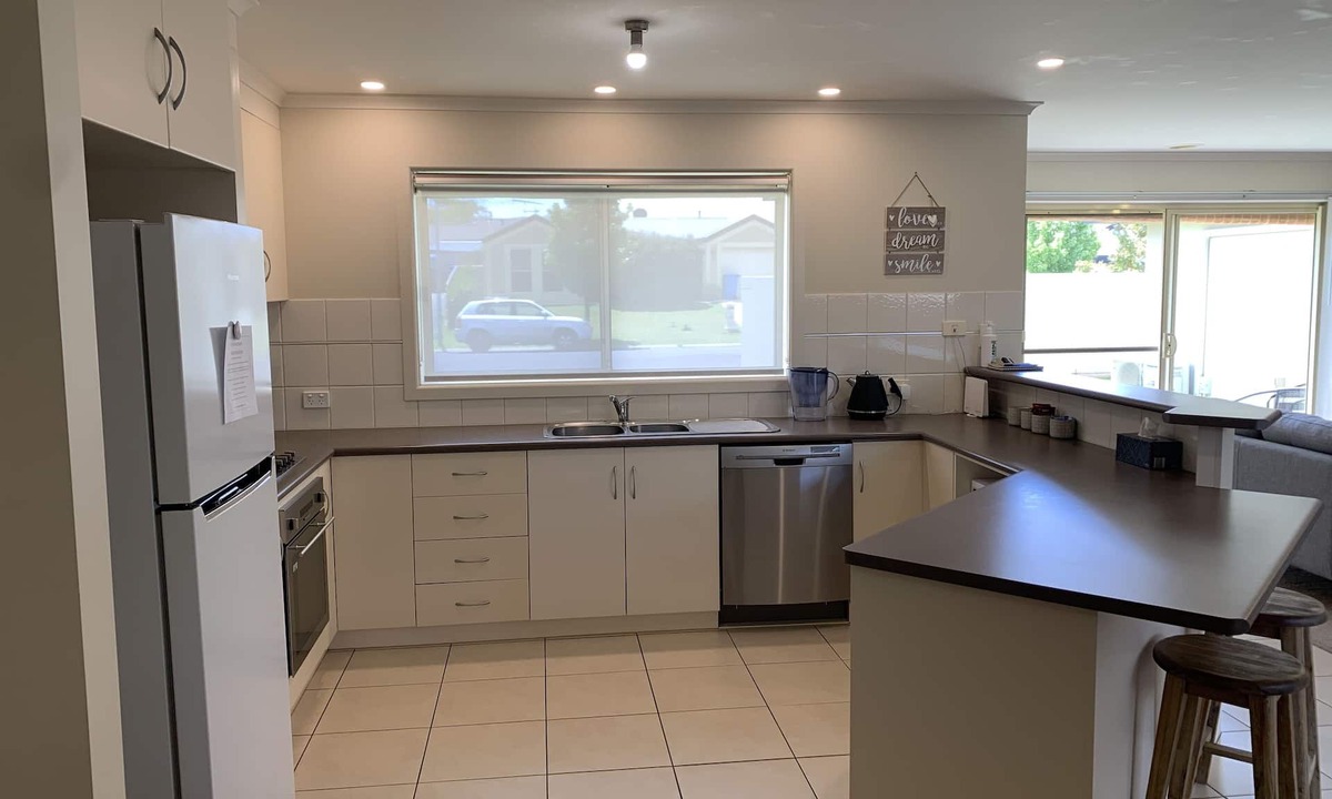 Mount Gambier House | Relax on Lee