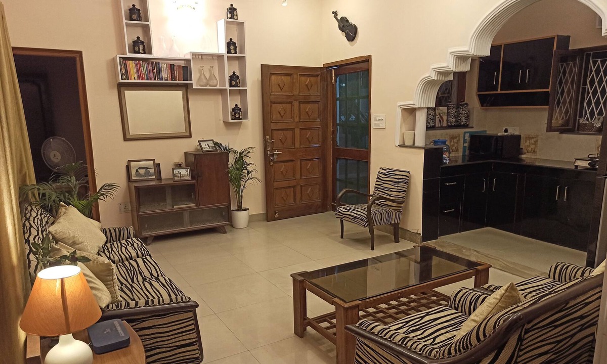 Dehradun House | Repose in the Himalayan Range of Exotic India!