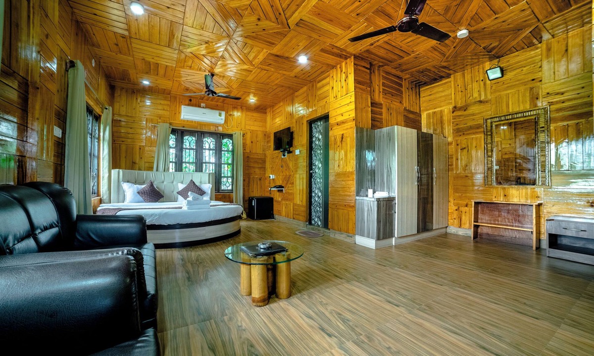 Neora Hotel | Resort Trimurti