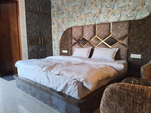 Jaipur Hotel | RG PALACE HOTEL Dehmi kalan bagru