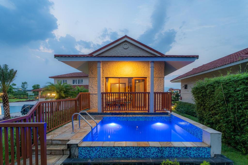 Bharatpur Resort | River Bank Jungle Resort, Chitwan