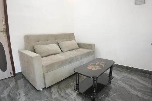 Pollachi House | River view farm stay