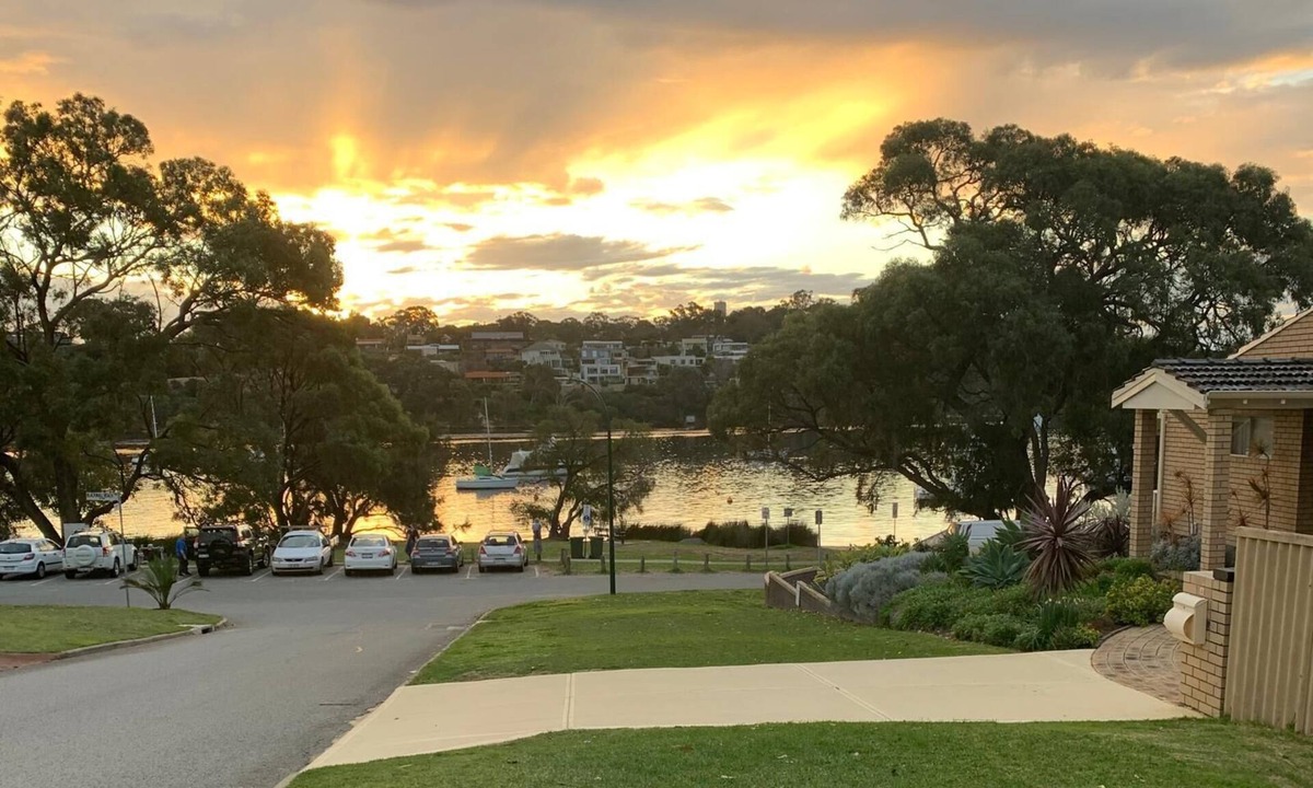 Bicton House | Riverside retreat for those that want to be close to nature and live in luxury.