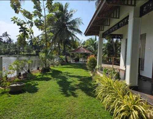 Kainakary Villa | Riverview villa