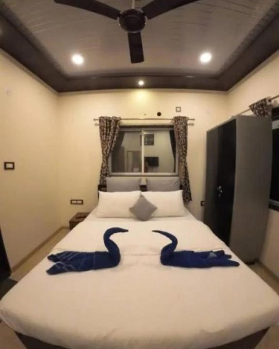 Mahabaleshwar Cabin | Royal palace