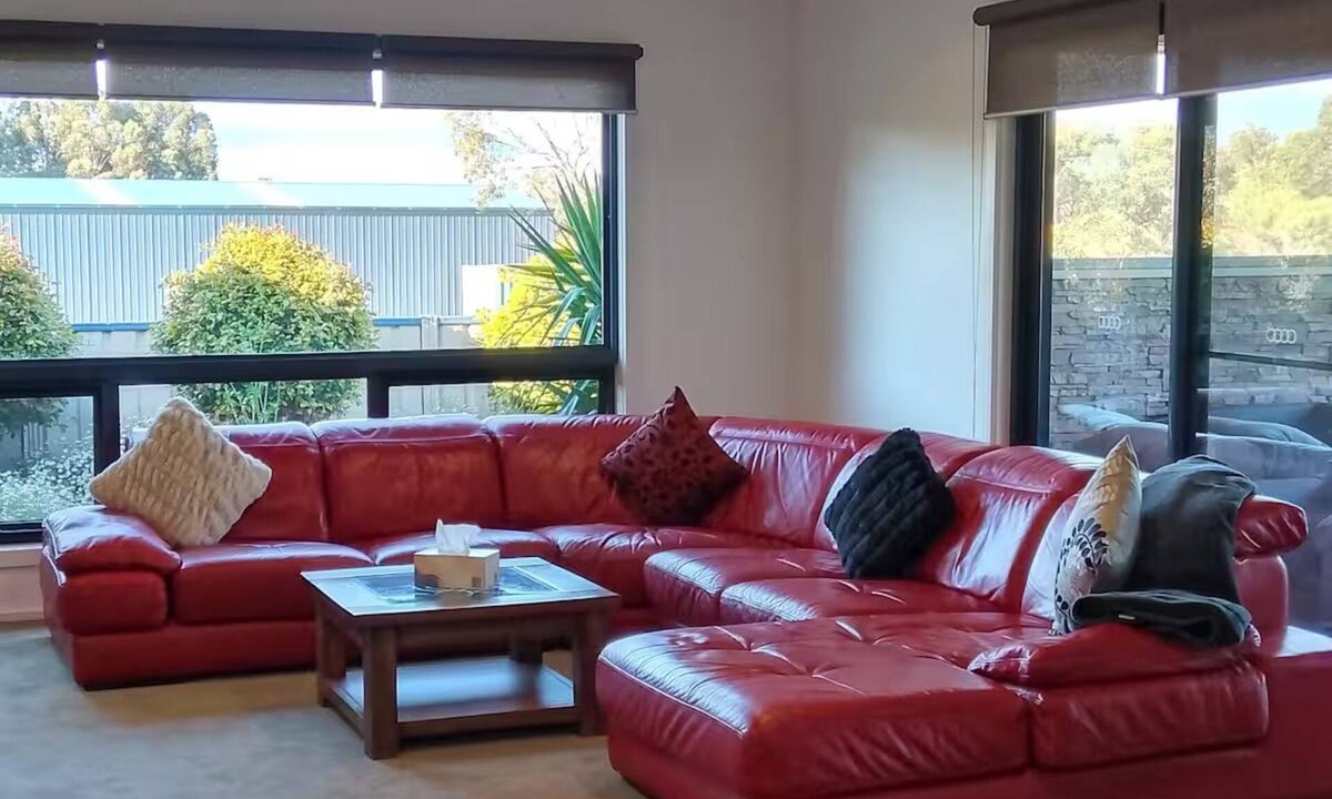 Portland North House | S&R Beachside Resort