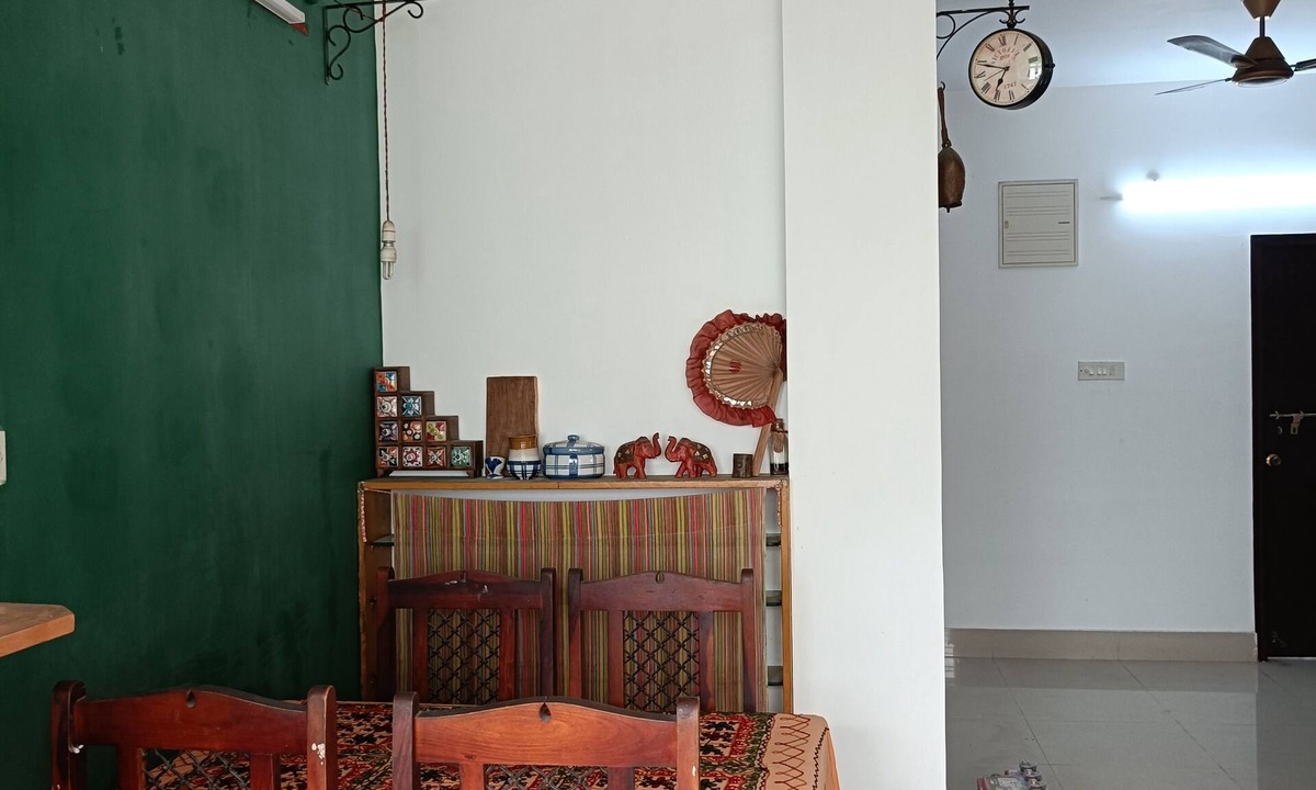 Kolkata Apartment | Safe and quiet apartment with AC in all rooms