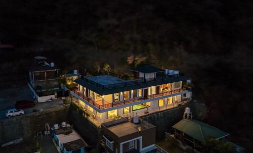Bullawala House | SaffronStays Glass Forest