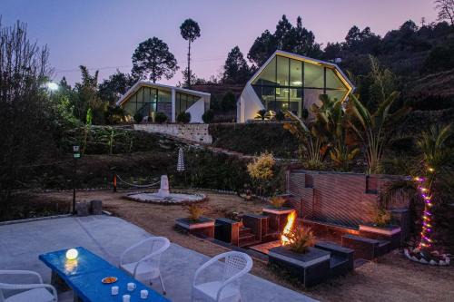 Jakh Villa | SaffronStays Luna Celeste
