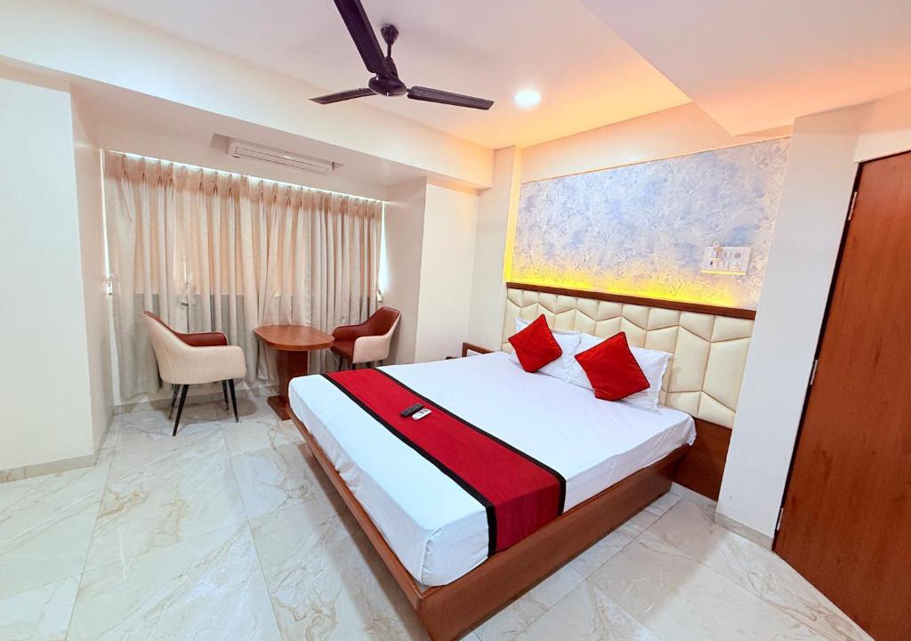 Dombivli East Hotel | Sai Deep Lodging and Boarding