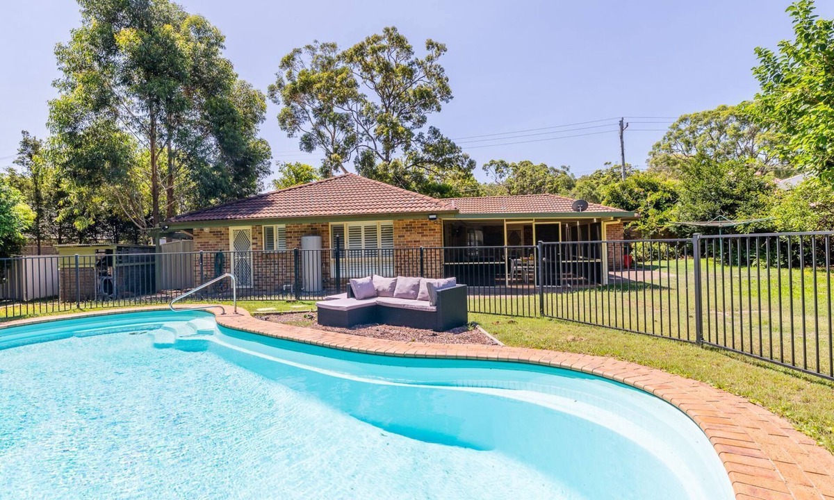 Salamander Bay House | Salamander Sanctuary, 204 Salamander Way - pool, pets, linen, aircon, Wi-Fi