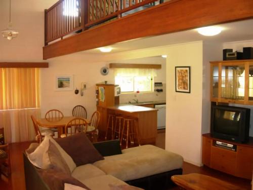 Rainbow Beach House | Sand Piper Cottage Rainbow Beach