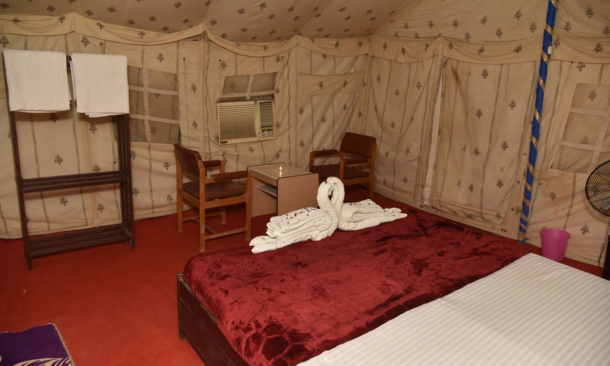 Kanoi Hotel | Sand Voyages Camp
