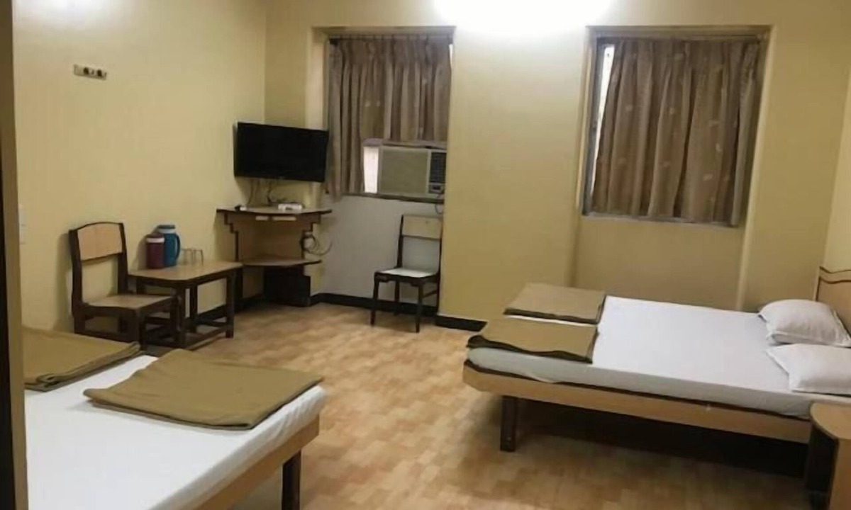 Girgaon House | Sangam Guest House