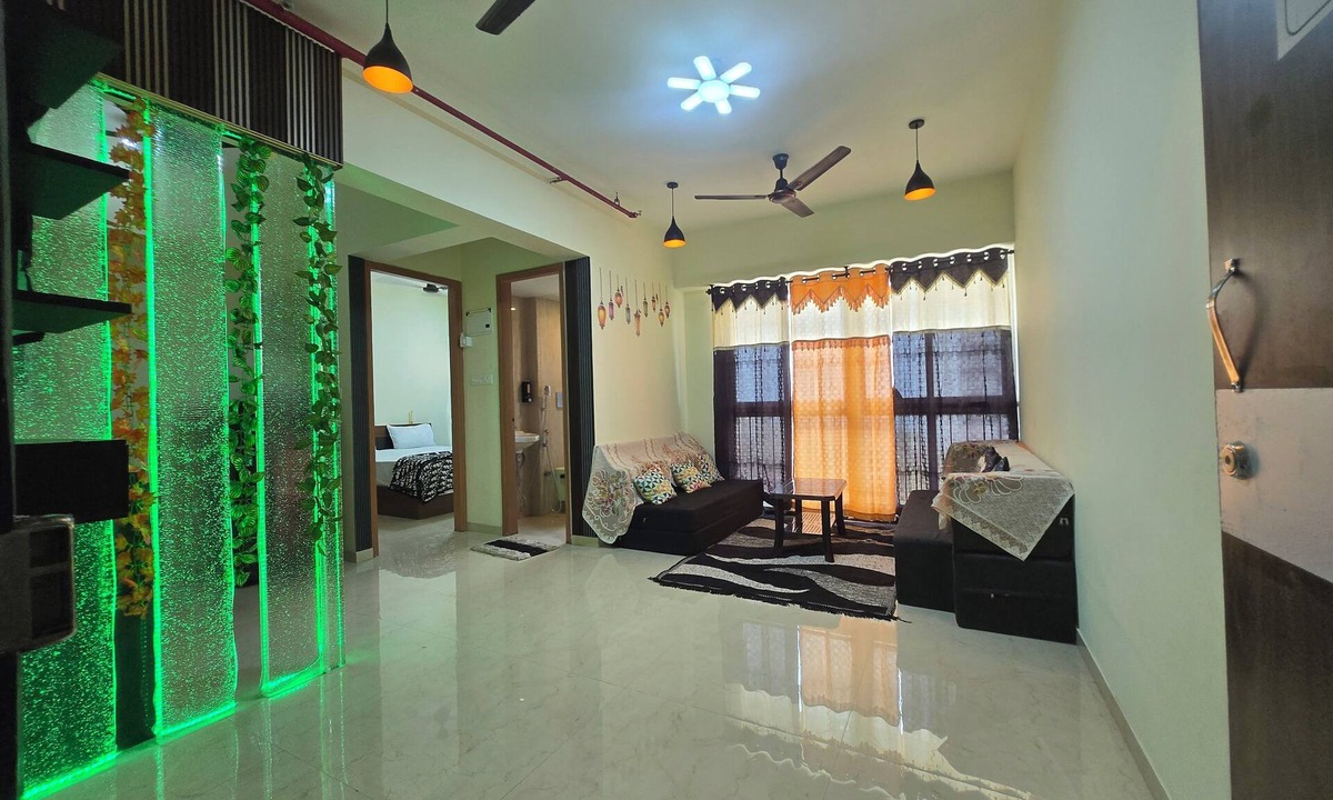 Wadala Apartment | Sea view 26th floor comfortable Soothing apartment with AC in bedroom Mumbai