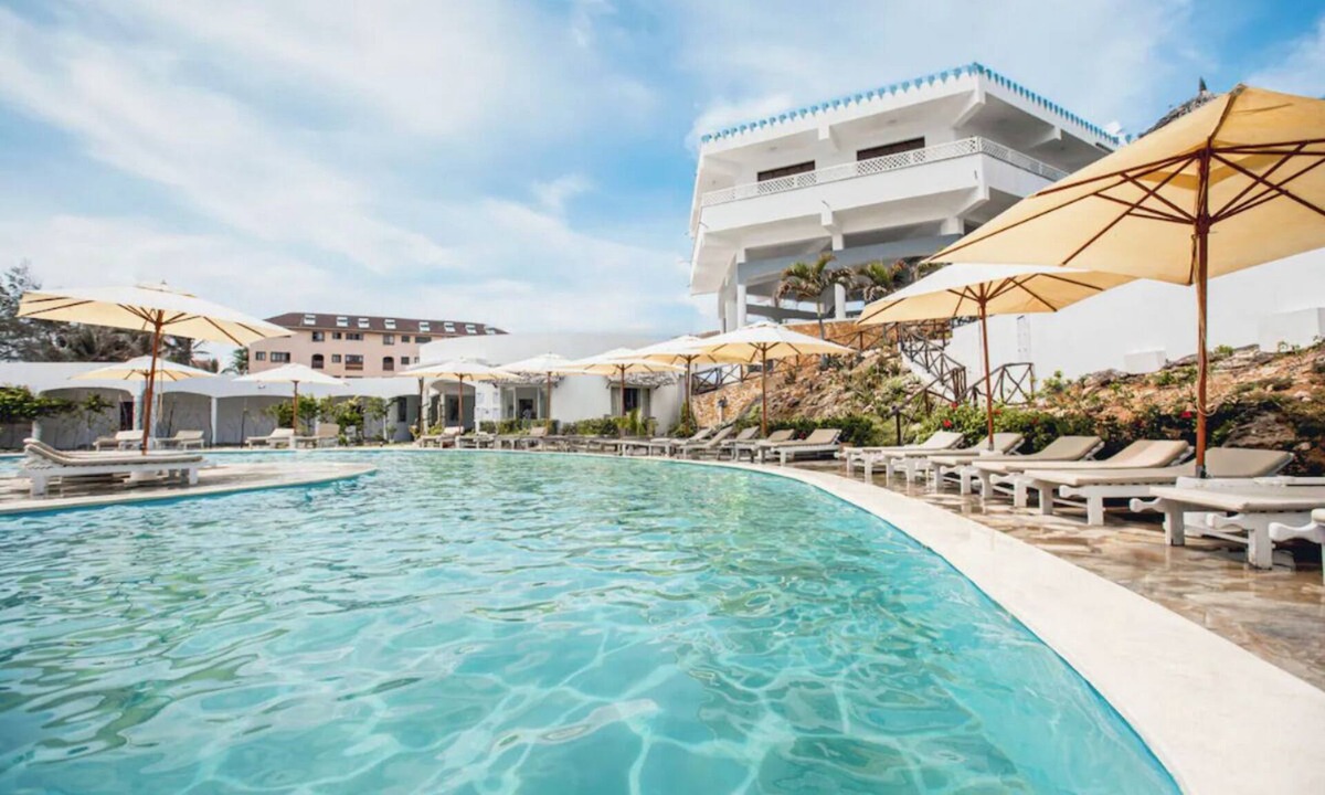 Watamu Cabin | Seaside Retreat w/ Pool | Easy Access to Marina and Tours, Breakfast | 2 Units