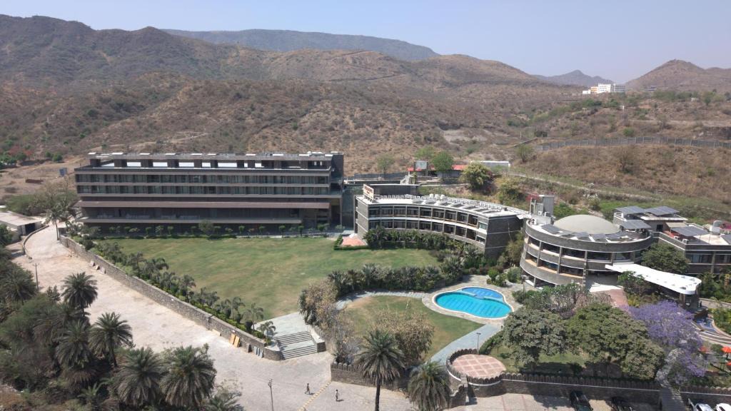 Udaipur Hotel | Seasons Park Resort