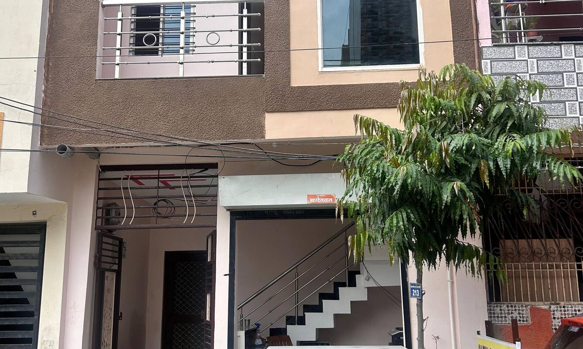 Ujjain House | Serene 4-bedroom house with WiFi in Ujjain