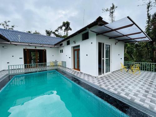 Mudigere House | Serene Pool Villa-Coffee Estate Stay,Mudigere
