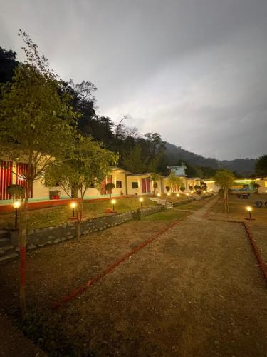 Taliyal Gaon Resort | Serene Vistas Riverside Resort, Rishikesh