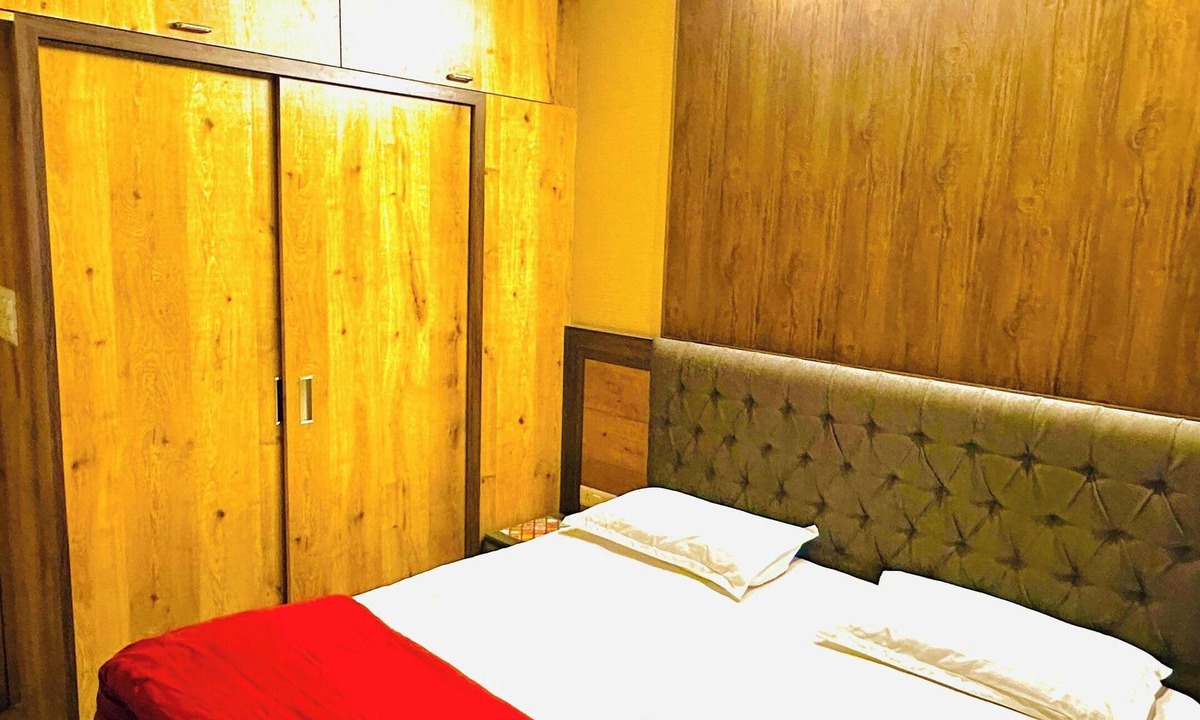 Jaipur Hotel | Serenity in Jaipur - Balcony, Green Views, Calm-301