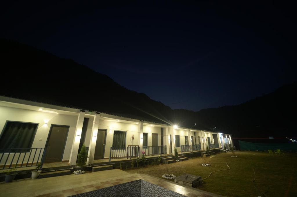 Sirala Resort | Shanti people resort and camp