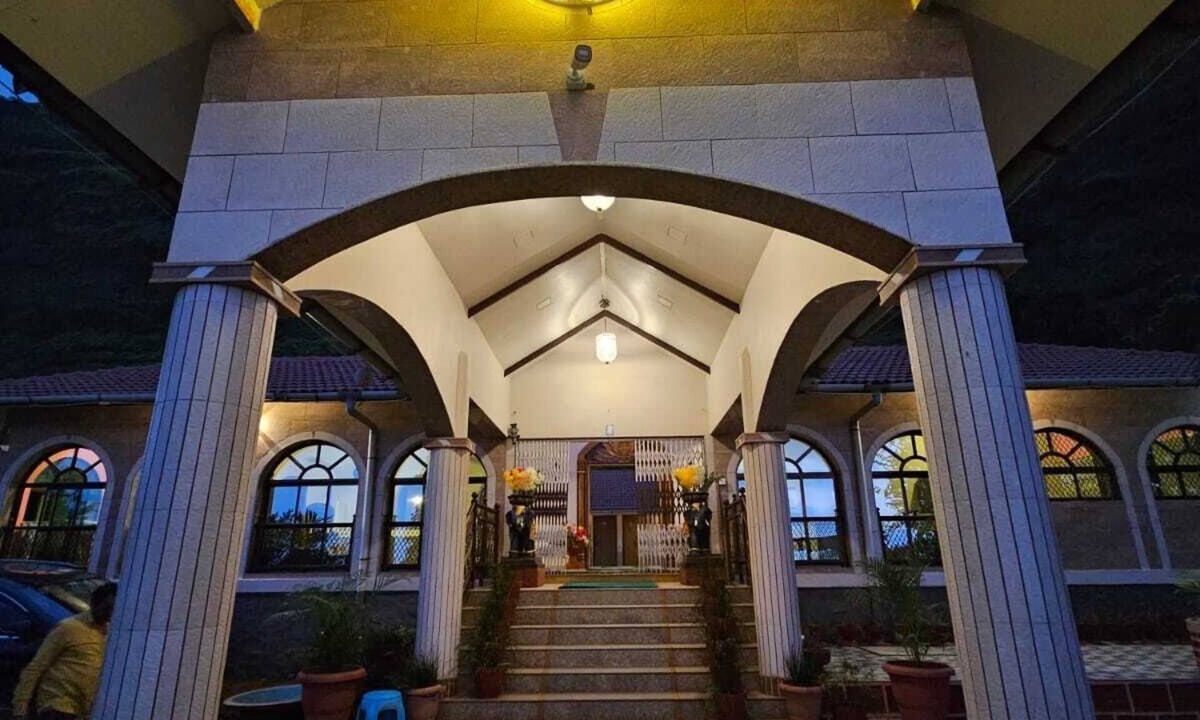 Mangaon Hotel | Shivraj Palace Resort