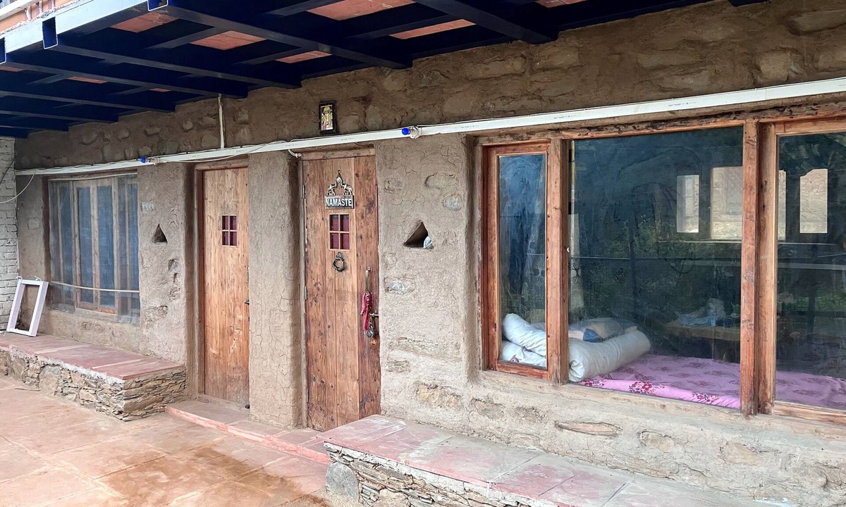 Tehri Villa | Shoonya Home Stay - Devalsari Deodar Forest Range - 60min from Mussoorie