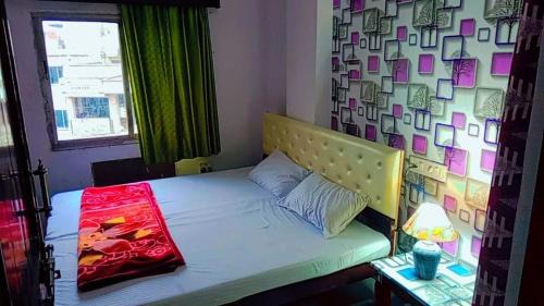 Lake Swaroop Sagar House | Shree Krishna Hotel