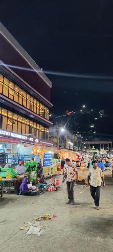 Palani Hotel | Shri Bhagawathi Residency
