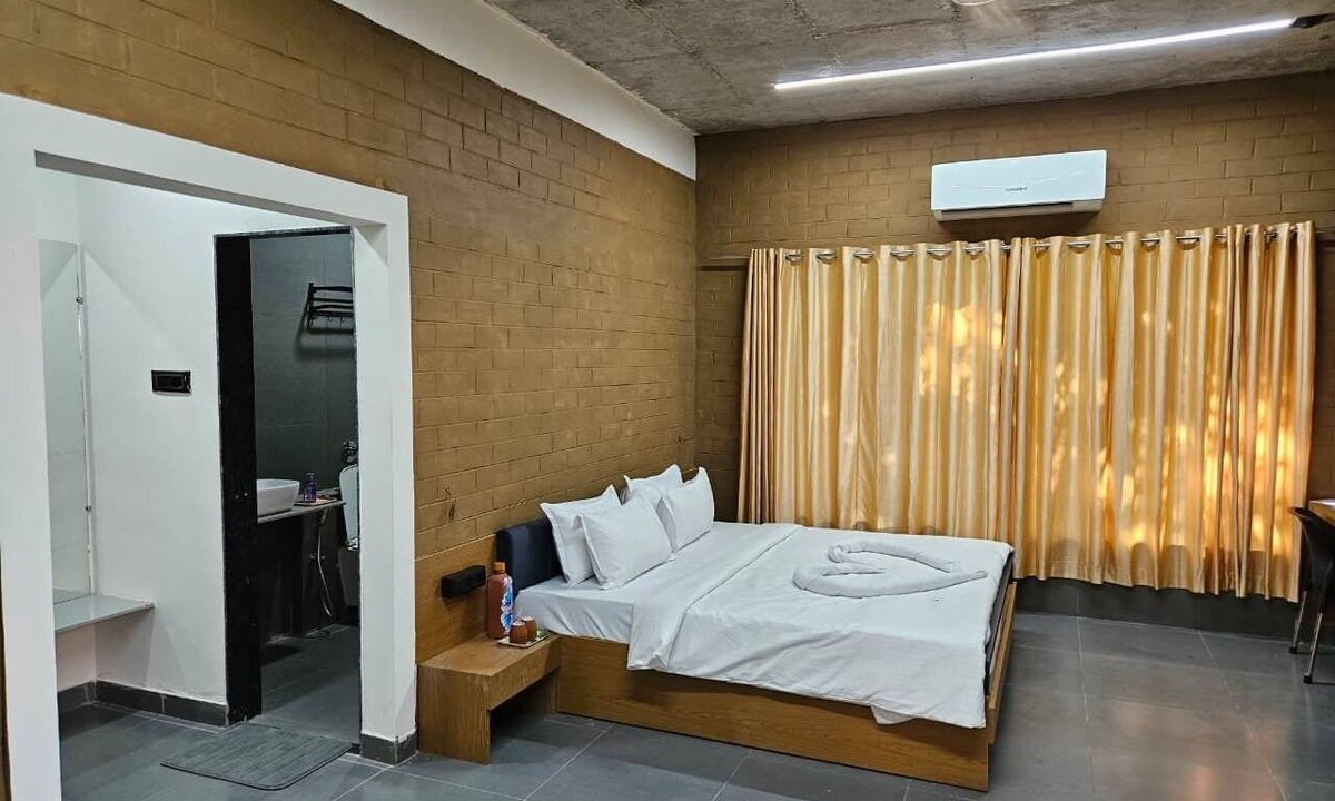 Junagadh Hotel | Shunyata Eco Resort