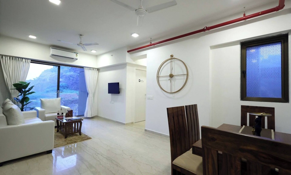 Powai Apartment | Silicon Suite 3 BHK Luxury Stay In Powai