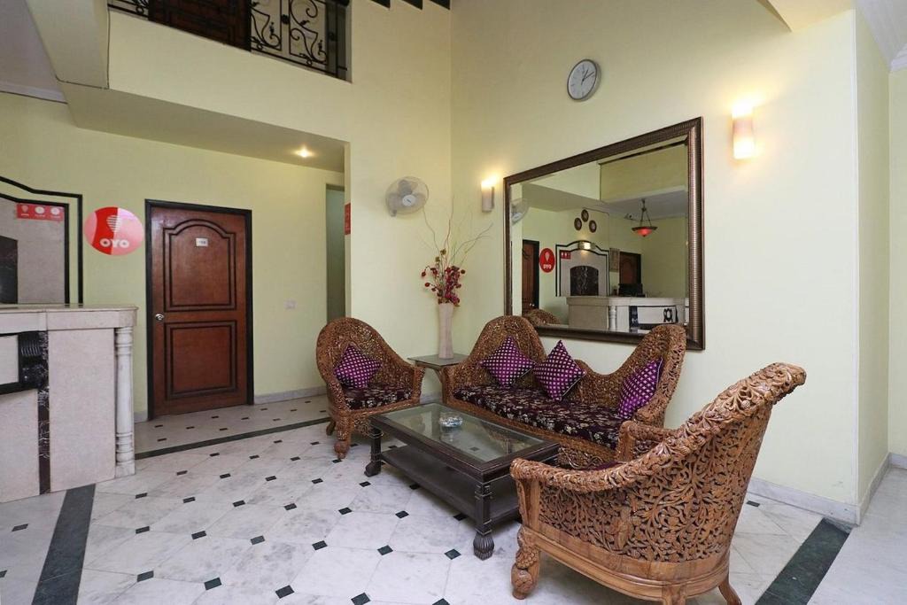 DLF Phase 3 Hotel | Singh Suites