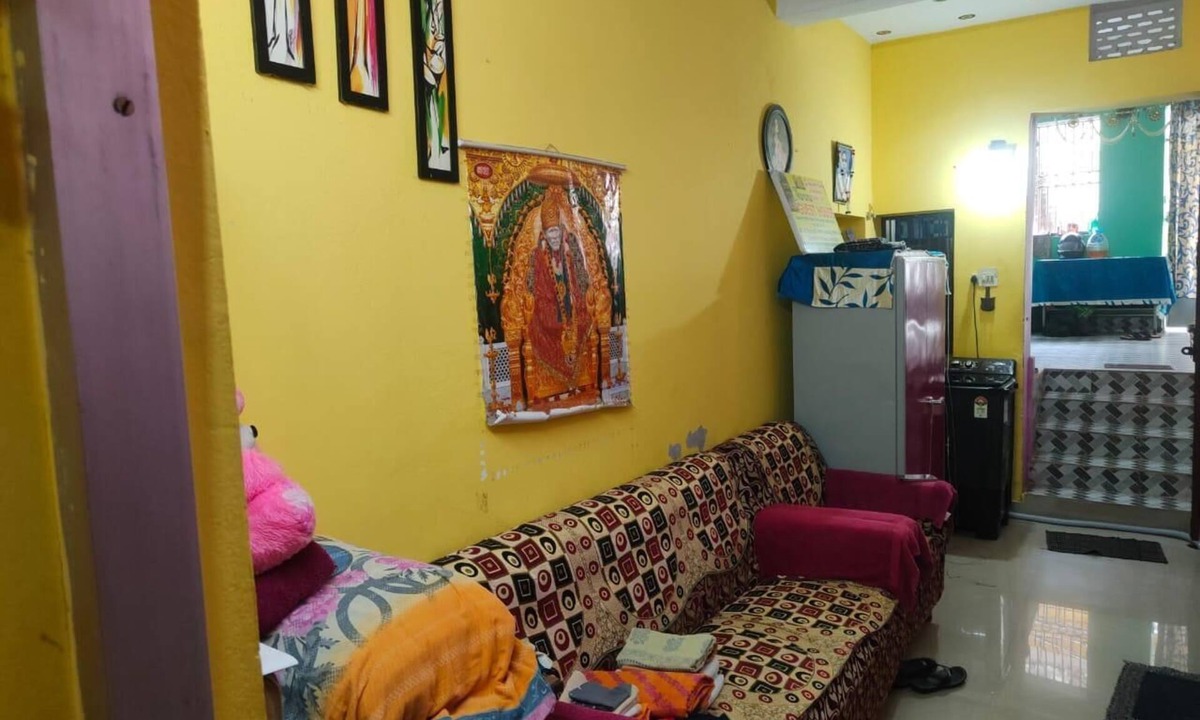 Puri House | single room with attach bathroom ,kitchen ,air condition,free wifi .travel serv.