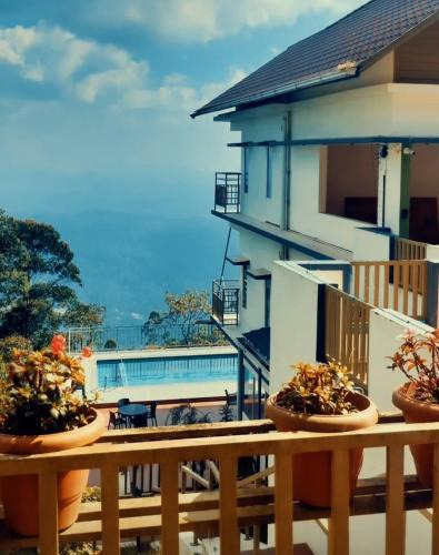 Devikolam Hotel | Sky Elanza