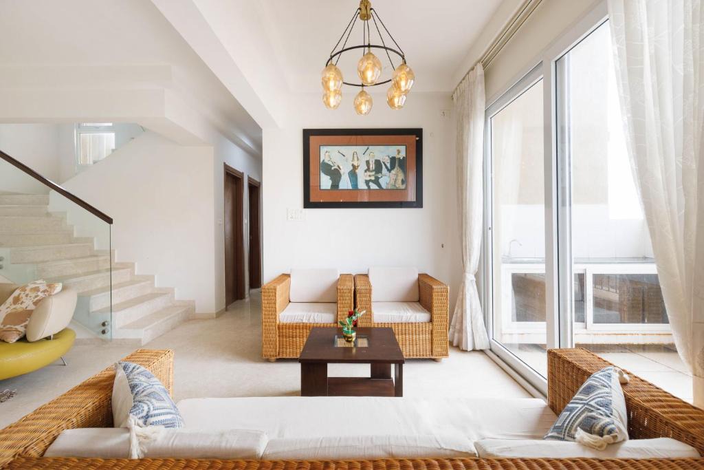 Bengaluru Apartment | Skyline Haven by Red Olive 4BHK 25min Airport