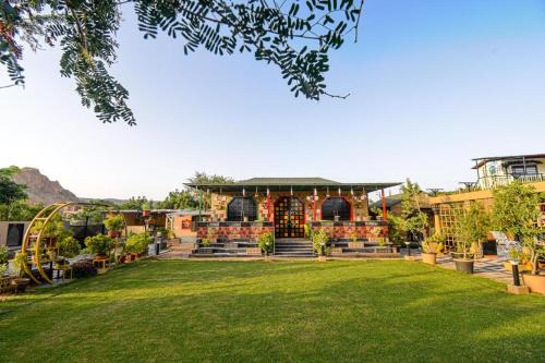 Jamwa Ramgarh Villa | Skyza farms 5 BHK Rustic Villa with Pool & Garden