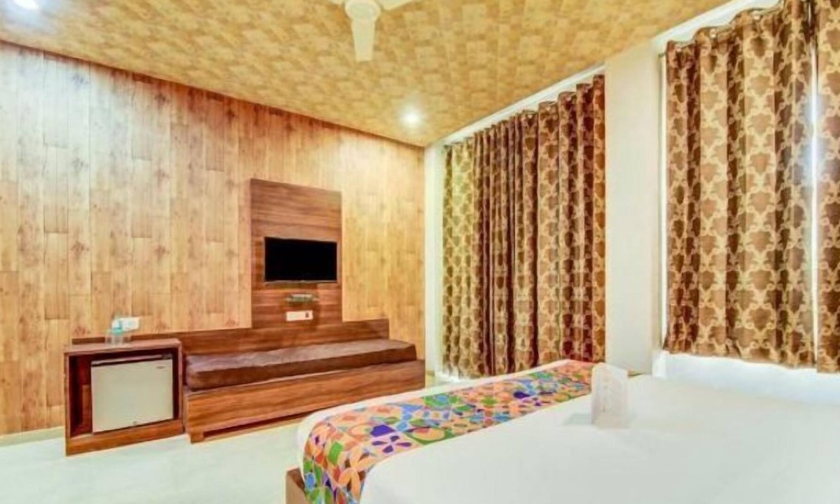 Kukas Hotel | Skyzone Greens Resort