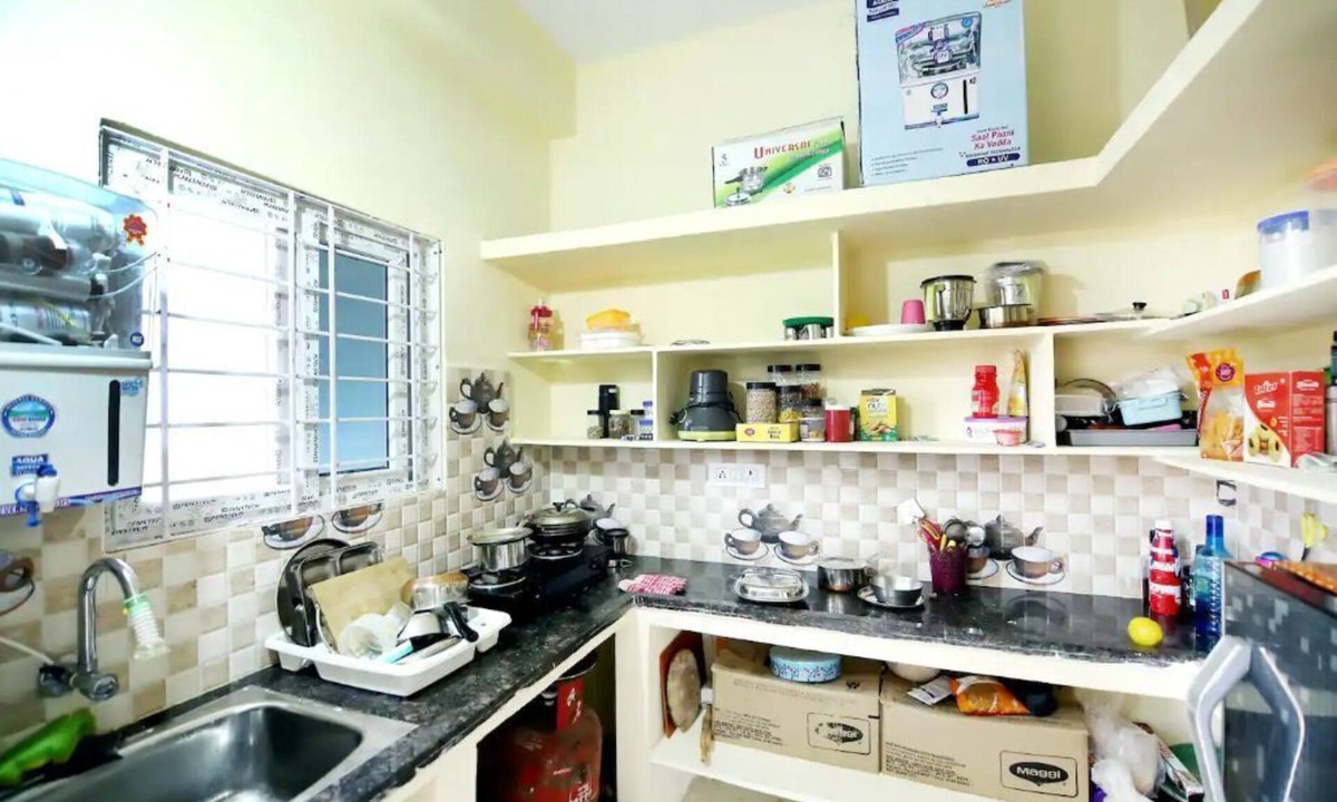 Hyderabad Condo | SN201-Fully Furnished 1BHK AC,TV,300mbps@Suchitra