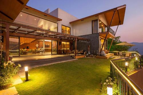 Lavasa Villa | Soul Tree Villa 50 Super Luxury Villa with heated plunge pool and jacuzzi