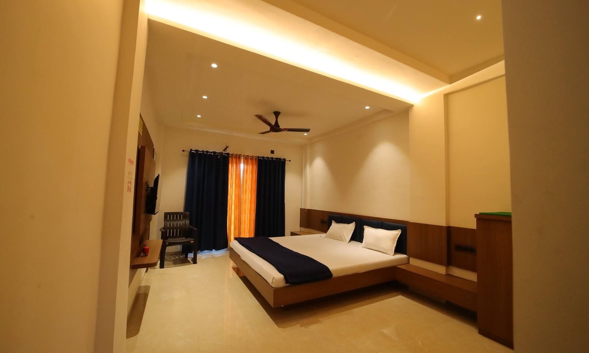 Ghodegaon Hotel | SP Tourist Home