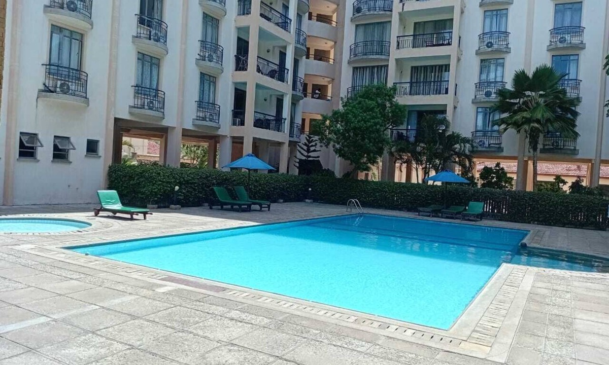 Bamburi Apartment | Spacious 2BR apartment with AC, WiFi and close to the beach access in Mombasa