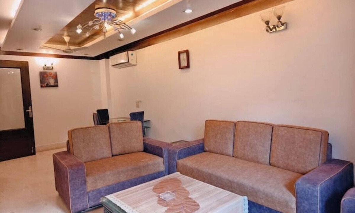 Greater Kailash Apartment | Spacious 3BHK Retreat in the Heart of Greater Kailash 1