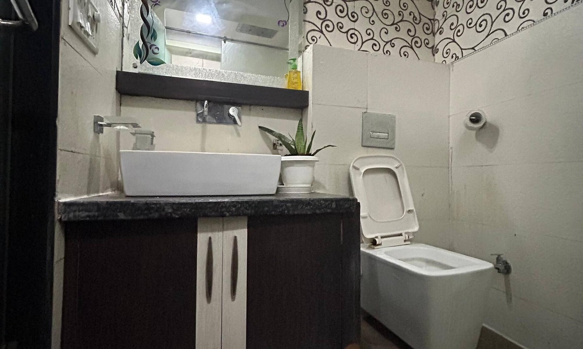 Jaipur Apartment | Spacious 6-bedroom apartment in gorgeous Jaipur with AC, WiFi