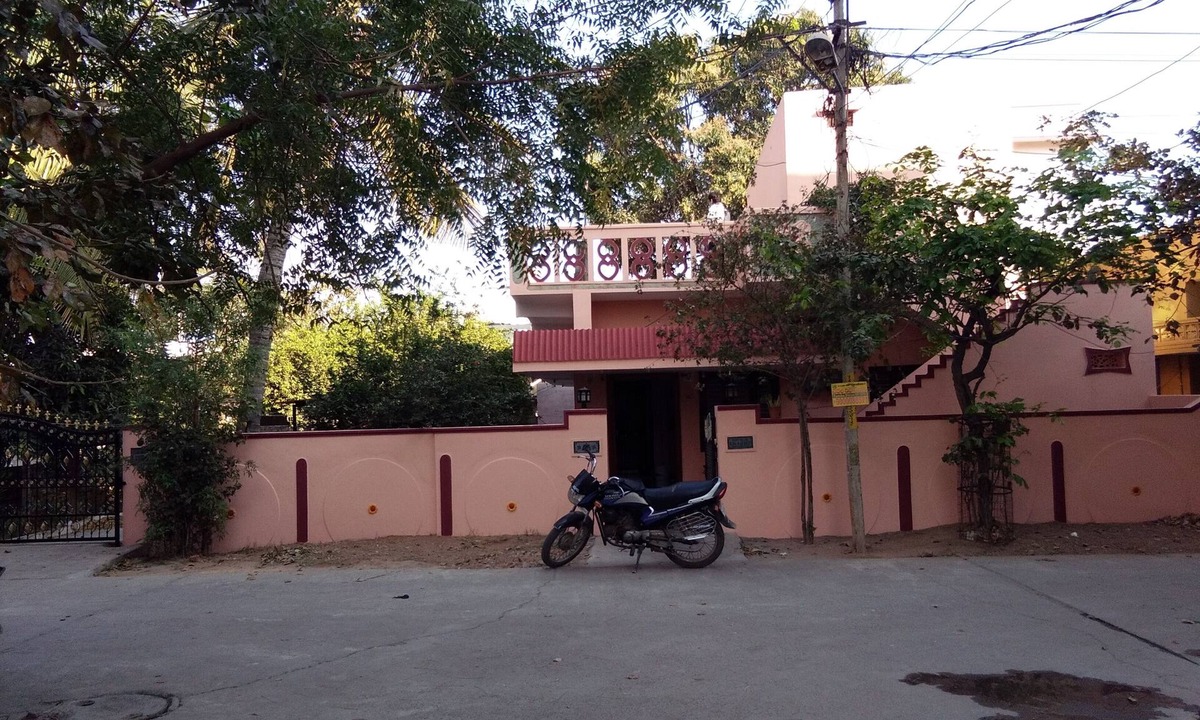 Vanasthalipuram Villa | Spacious AC Garden Villa Very close to Hyd - Vja National Highway