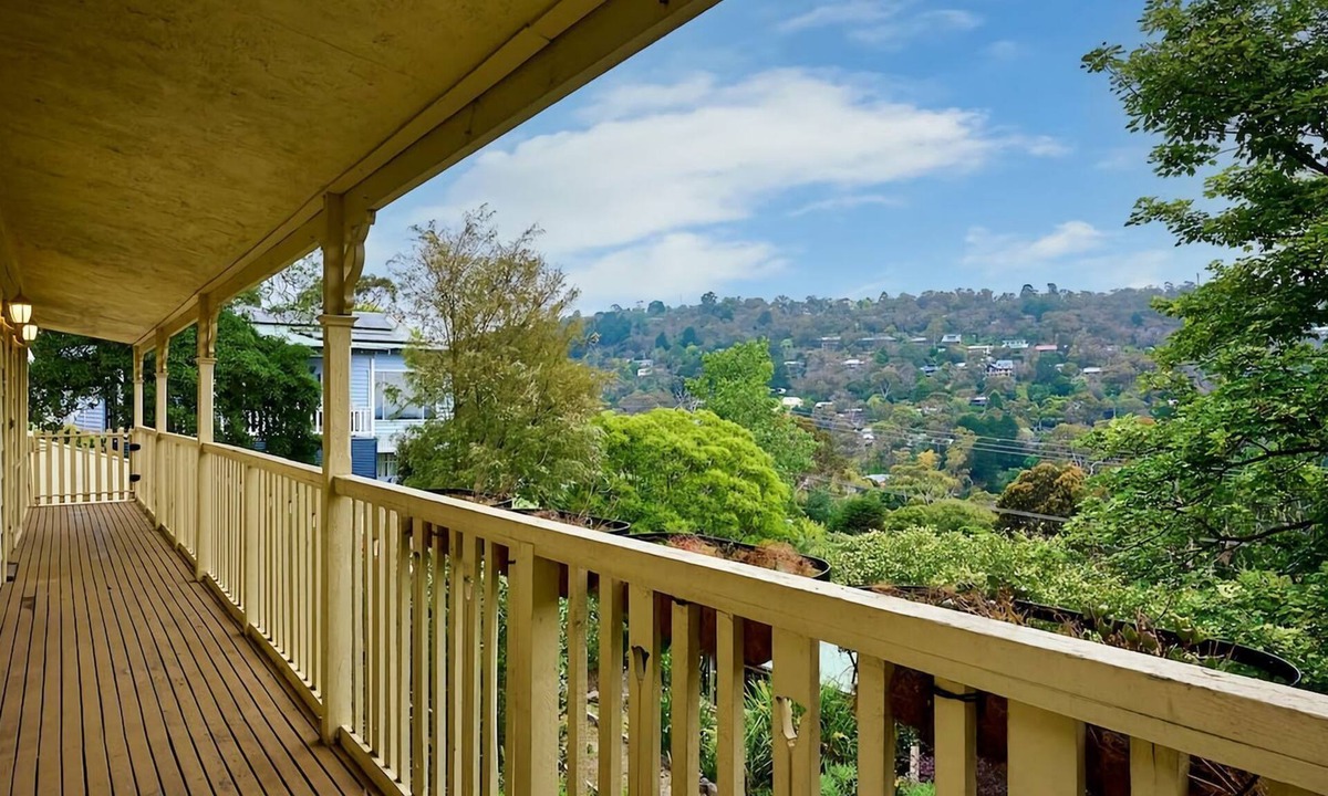 Upper Ferntree Gully House | Spacious 3BR Family Haven in Upper Ferntree Gully