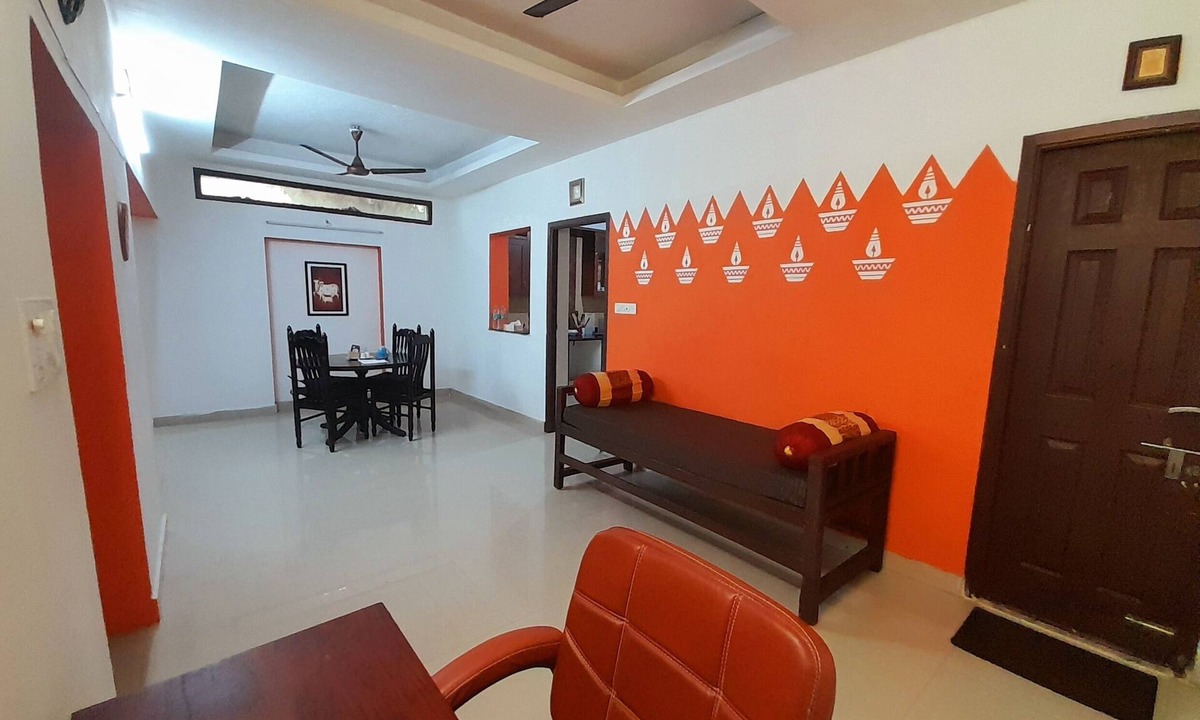 Mylapore Villa | Spacious, Heritage 1-bedroom apartment in Alwarpet, Chennai