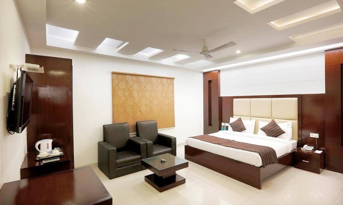 Vasant Kunj Hotel | Spacious hotel in enjoyable Near New Delhi Airport with AC, WiFi